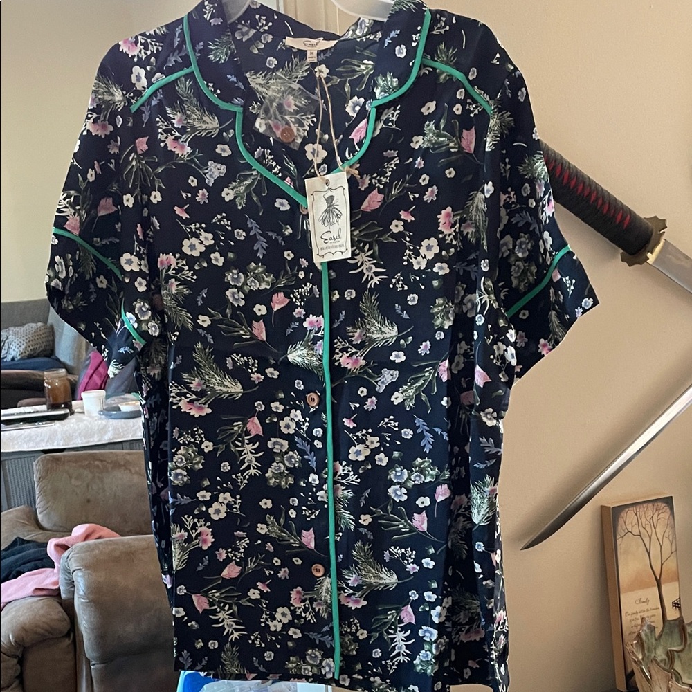 Easel Floral Blouse with Green Trim